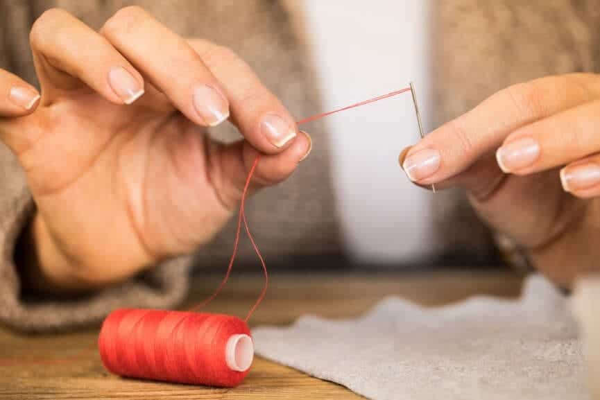 How To Pierce Your Nose With A Sewing Needle 1 Depositphotos 135570258 S