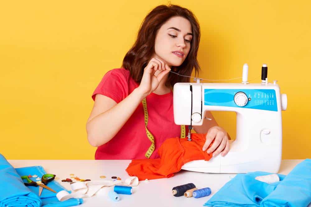 How To Shorten A T-shirt Without Sewing? 5 Simple and 3 Alternative Methods 3 Depositphotos 254266572 S