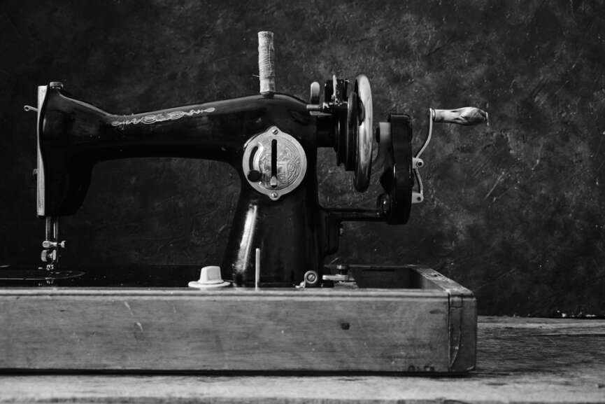 How to Replace a Needle in a Singer Sewing Machine 4 Depositphotos 380385370 S