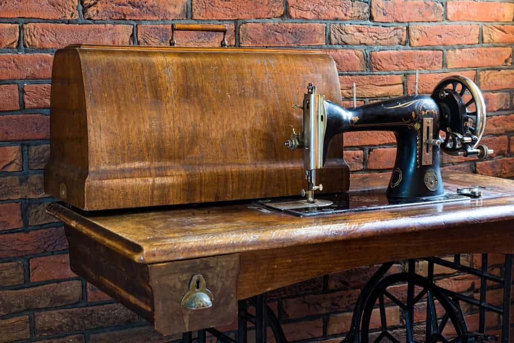 Who buys Antique Sewing Machines? What Are Its Benefits? 4 Depositphotos 193698766 S 1
