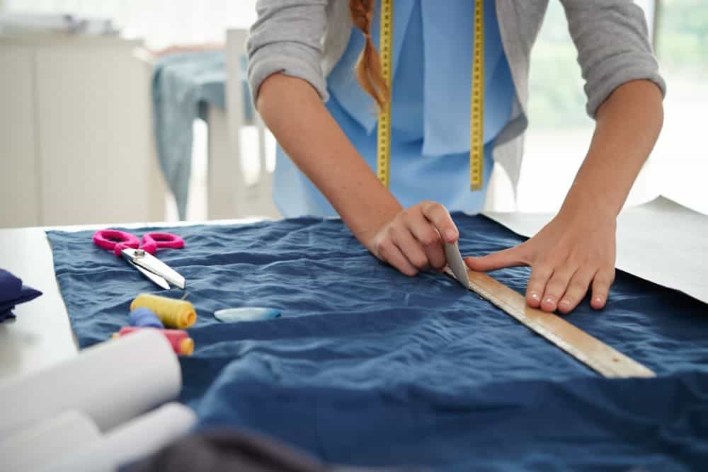 Do Sewing Patterns Include Seam Allowance? 4 drawing fabric