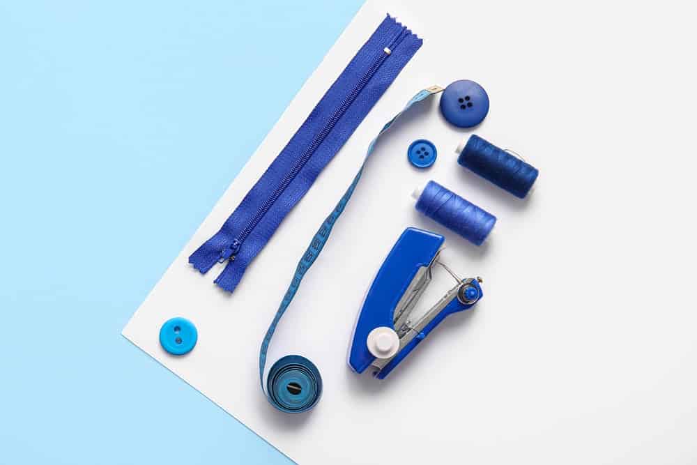 How Does A Hand Held Sewing Machine Work? A Beginner's Guide 1 How Does A Hand Held Sewing Machine Work